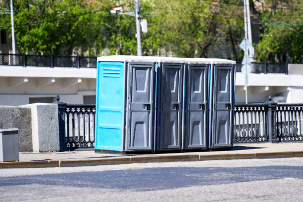 Porta potty delivery and setup in Tampa, FL